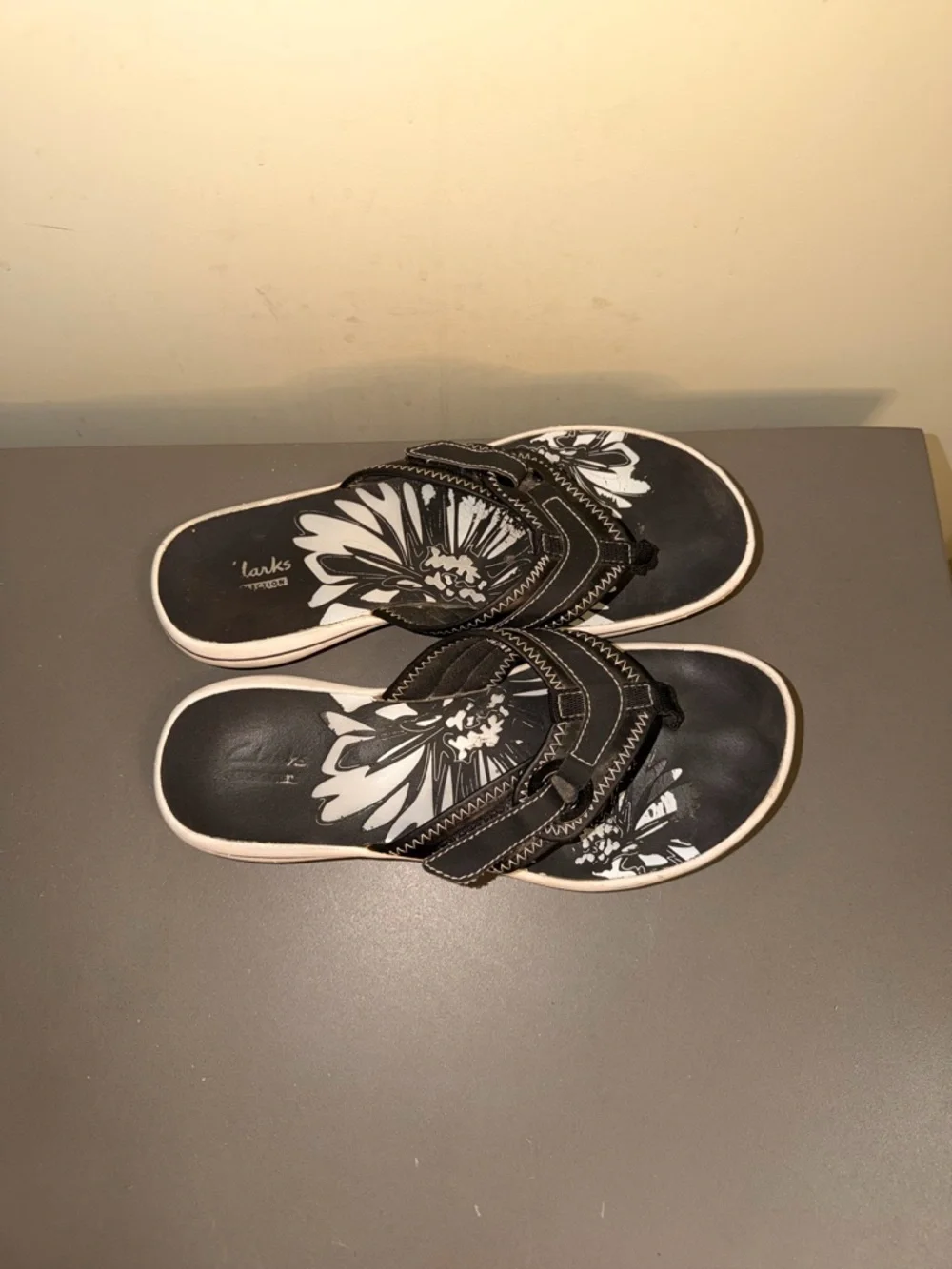 Women’s Clark’s Brinkley Flora Thong Sandals Flip Flops
